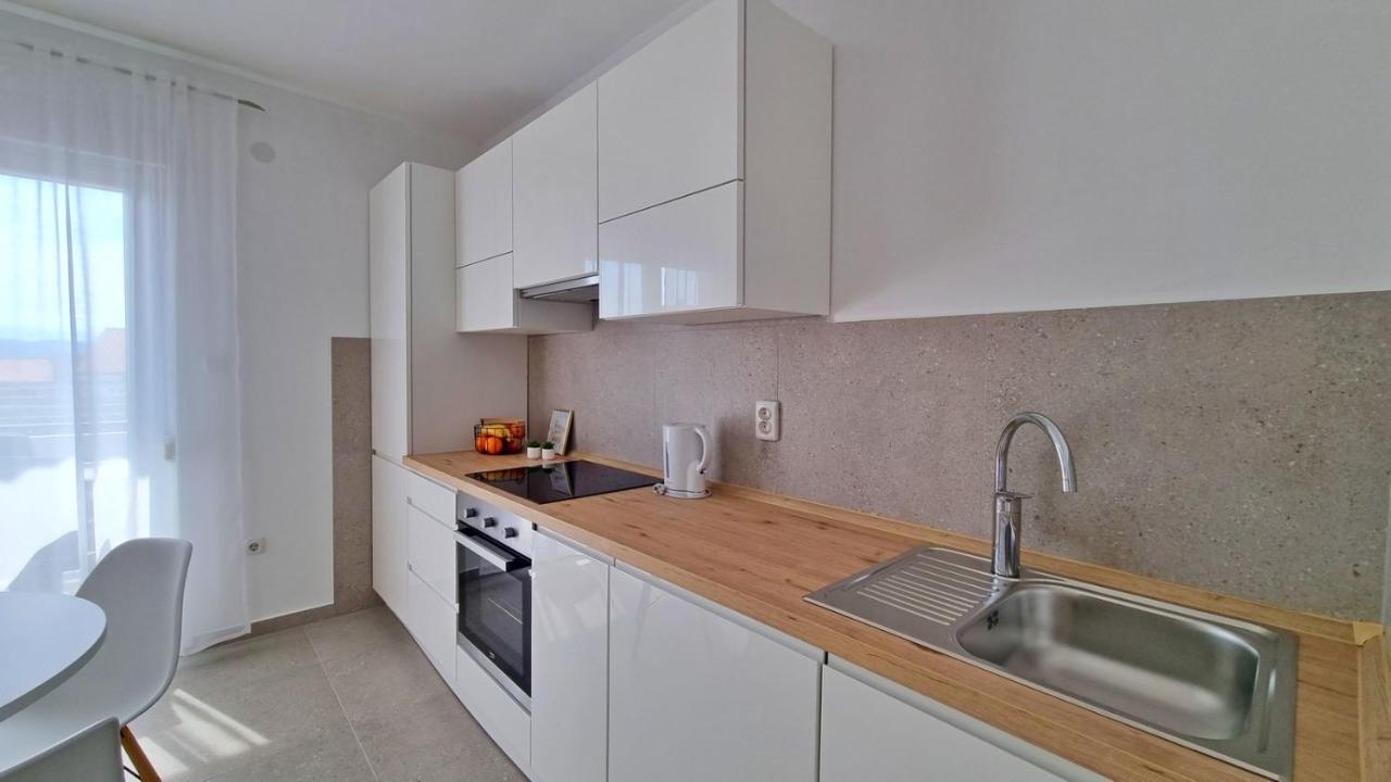 Apartmani Pavlovic Krk Town Exterior photo