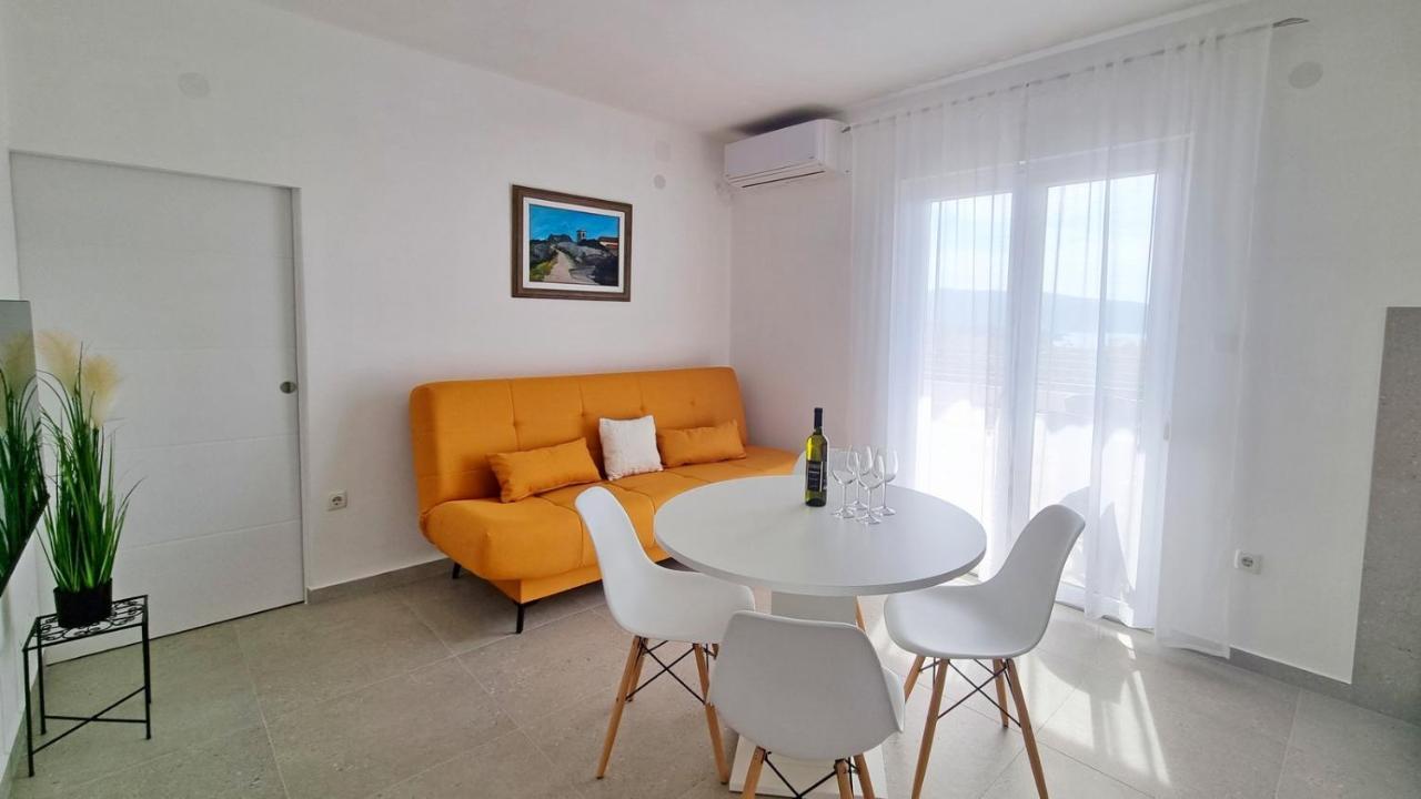 Apartmani Pavlovic Krk Town Exterior photo