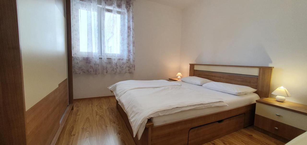 Apartmani Pavlovic Krk Town Exterior photo
