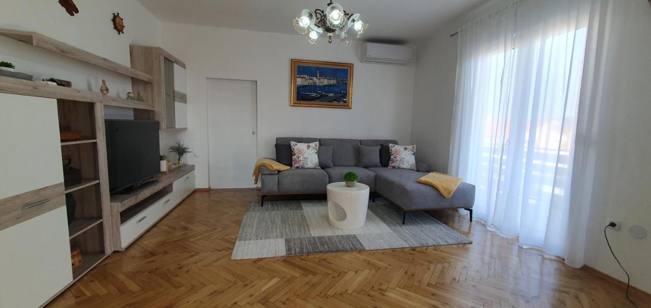 Apartmani Pavlovic Krk Town Exterior photo