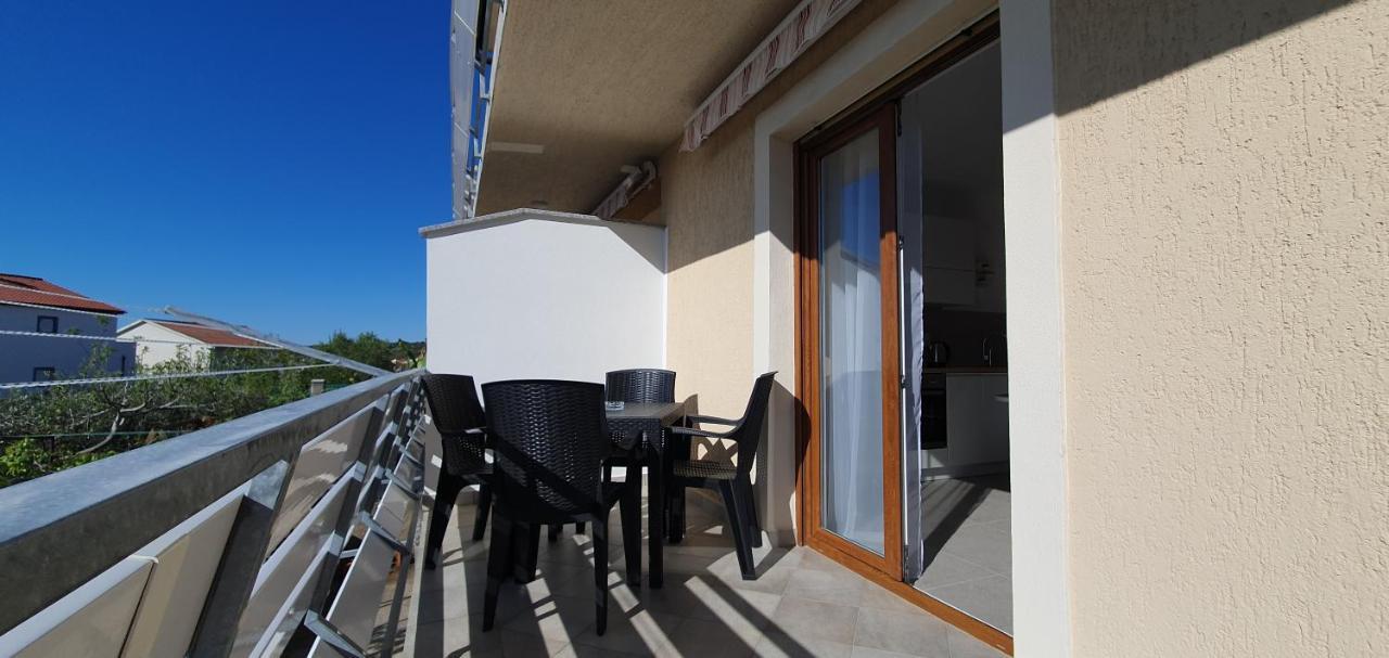 Apartmani Pavlovic Krk Town Exterior photo